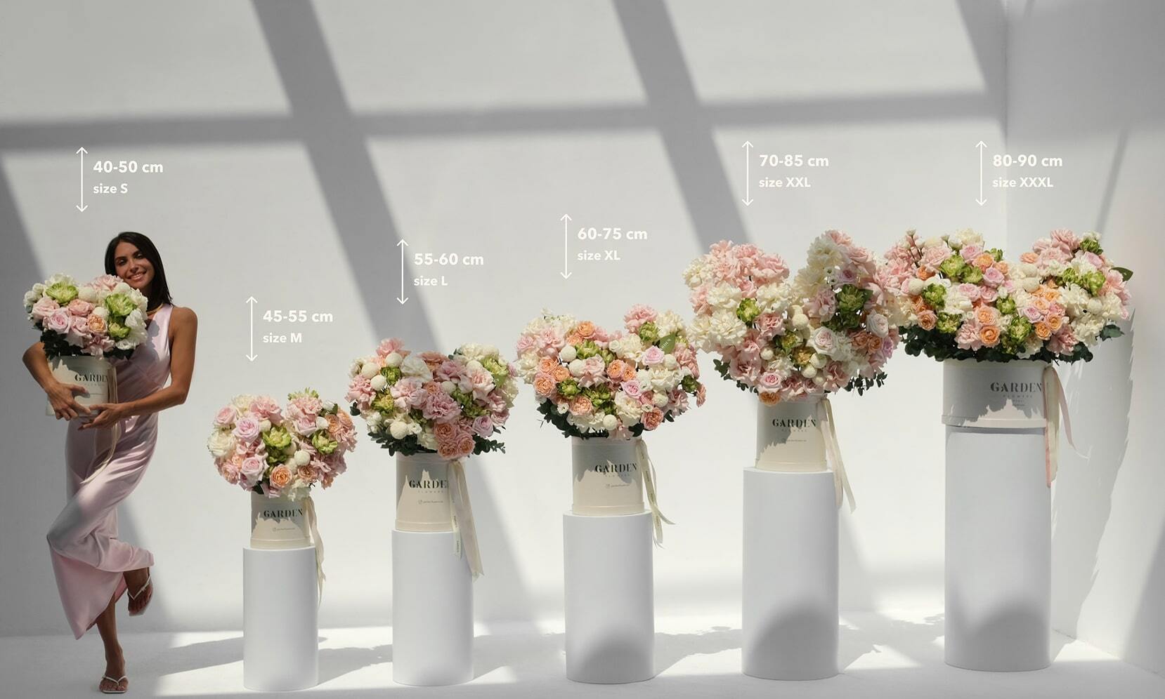 Bouquet size shown with a model