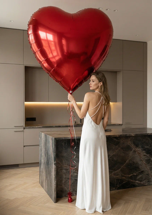 Giant Heart Balloon — Red (160 cm)